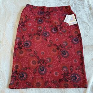 New LuLaRoe Cassie Skirt Size Medium Red Floral Straight Pencil Stretch Pull On
